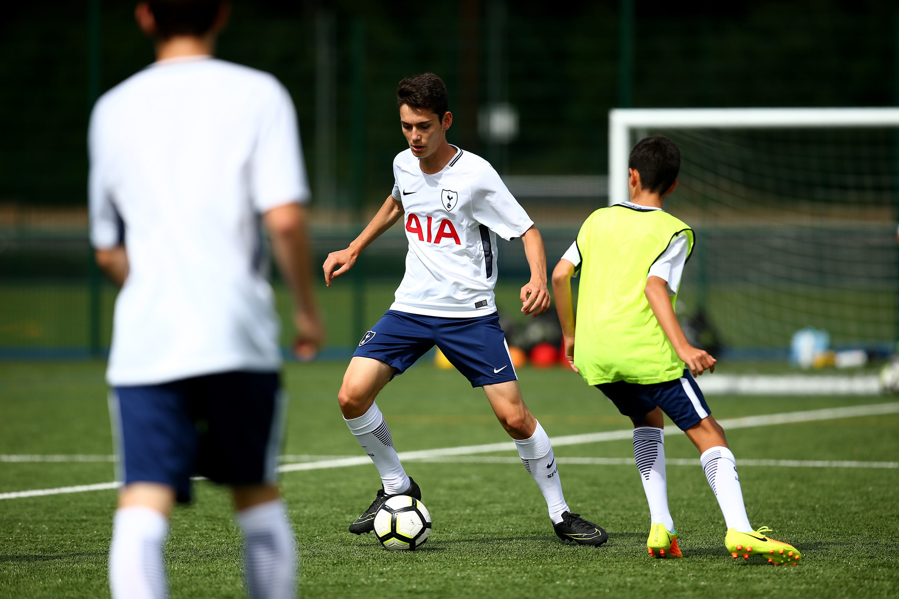 Entrenamiento técnico con los técnicos del Tottenham Hotspur